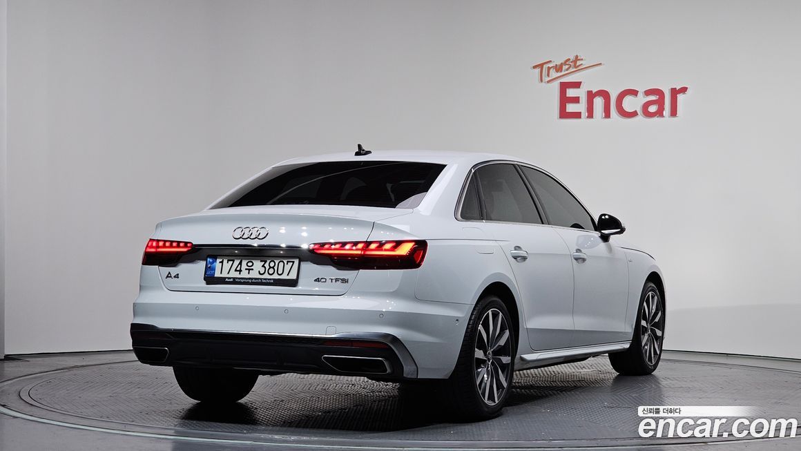 Audi A4 40 TFSI Premium, 2023