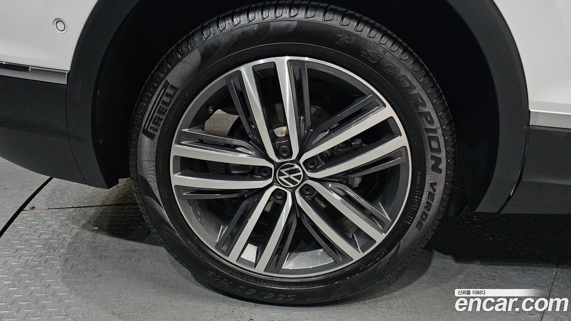 Volkswagen Tiguan 2.0 TSI Prestige, 2023