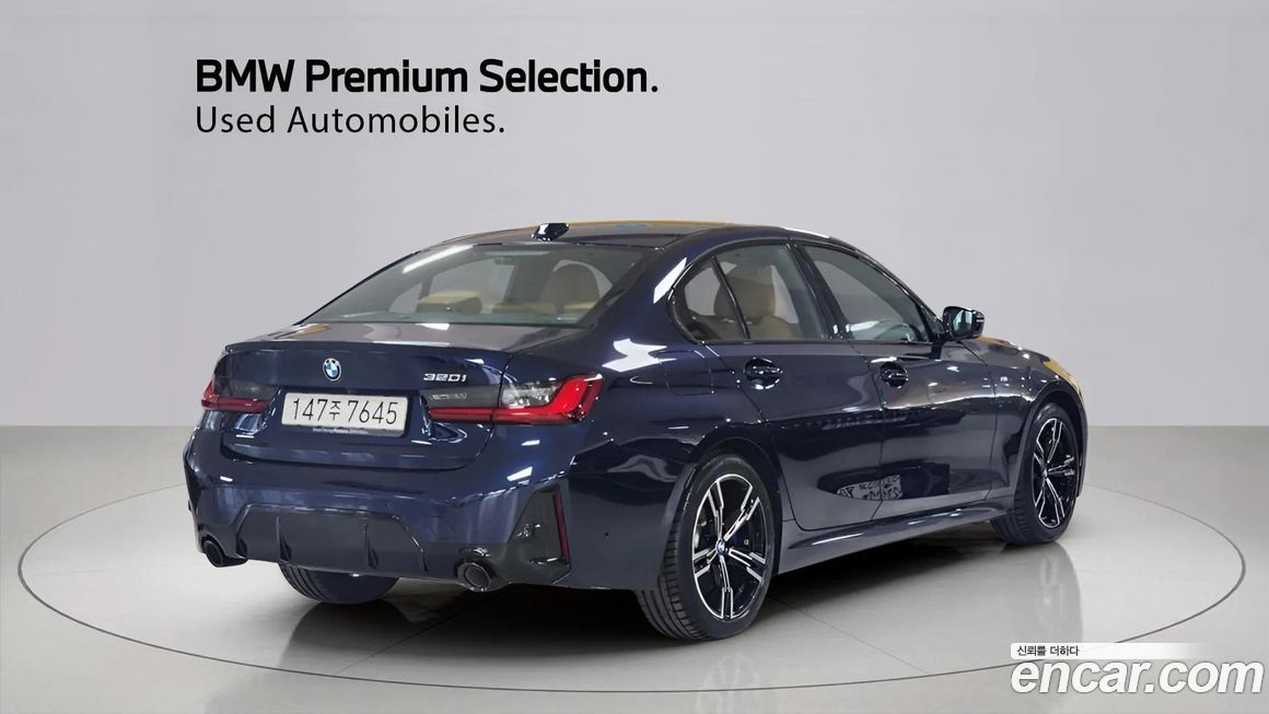 BMW 3-Series 320i M Sport, 2025