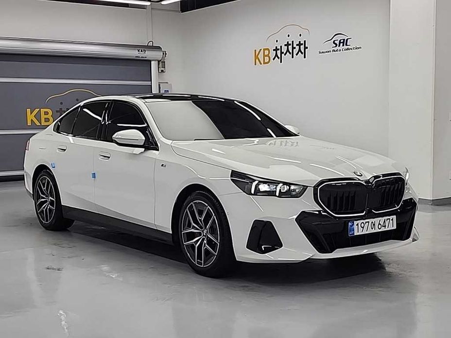 BMW 5-Series 520i Special Edition, 2025