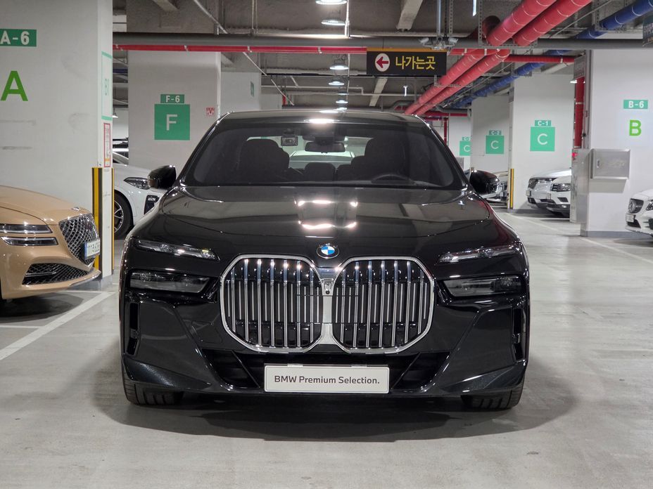 BMW 7-Series 740d xDrive M Sport, 2025