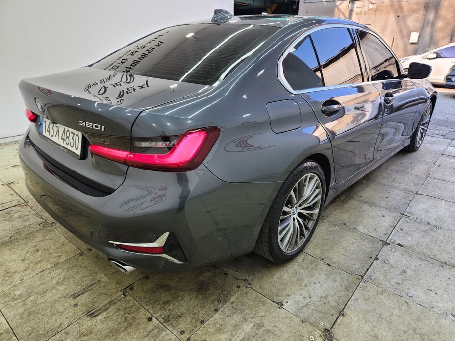 BMW 3-Series 320i M Sport, 2022