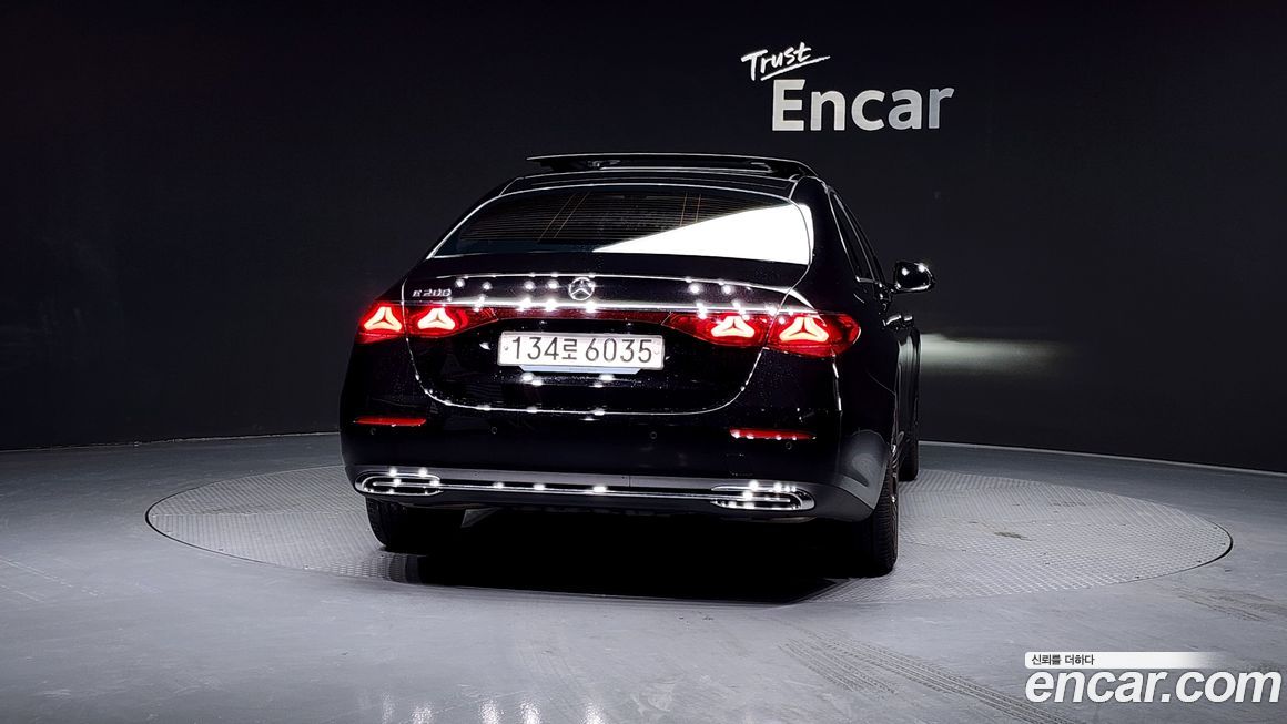 Mercedes-Benz E-Class E200 Avantgarde, 2024