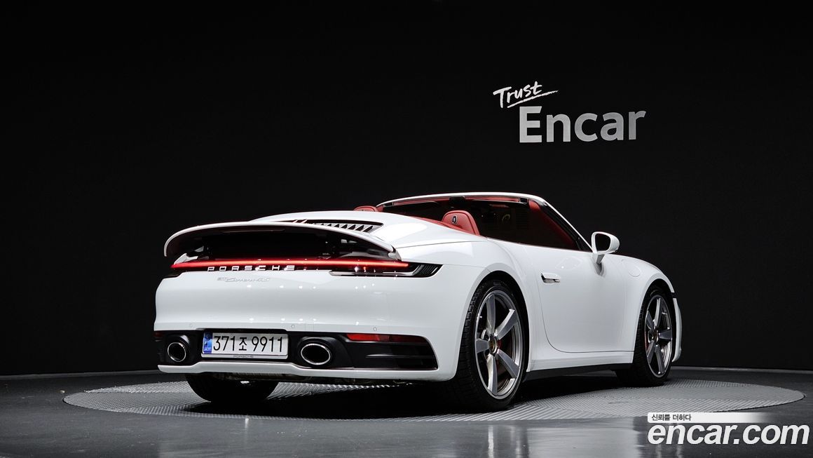 Porsche 911 Carrera 4S Cabriolet, 2024