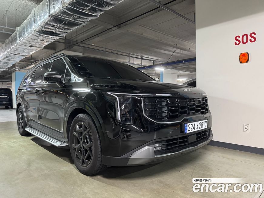 Kia Carnival 9-Seater Gravity, 2025