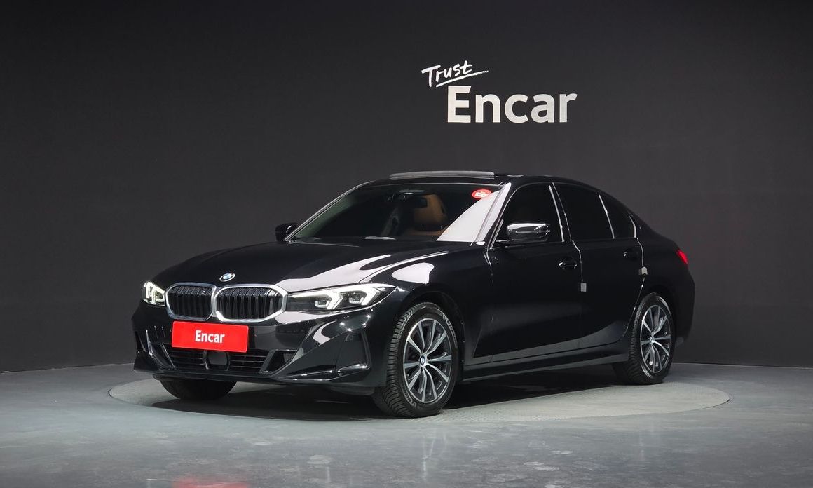 BMW 3-Series 320i, 2023