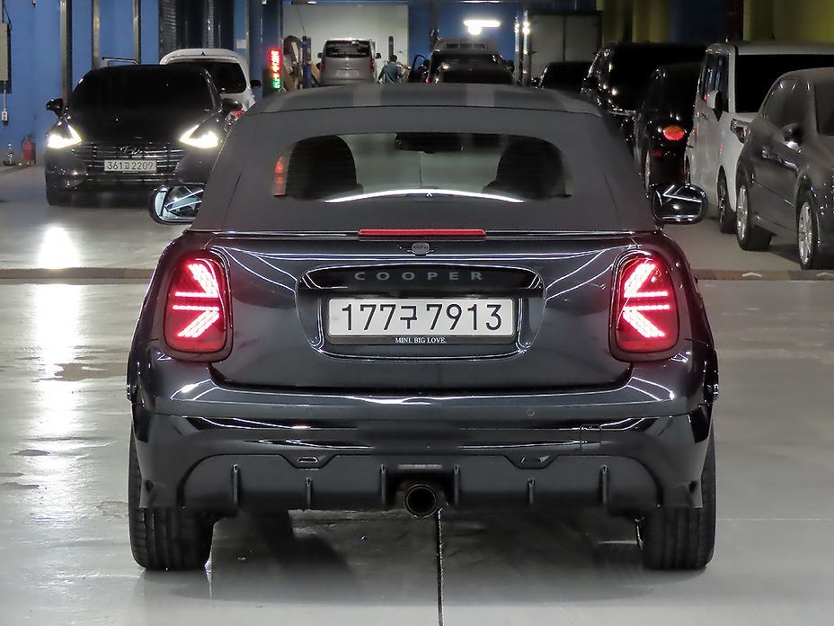 Mini Cooper Convertible JCW, 2025