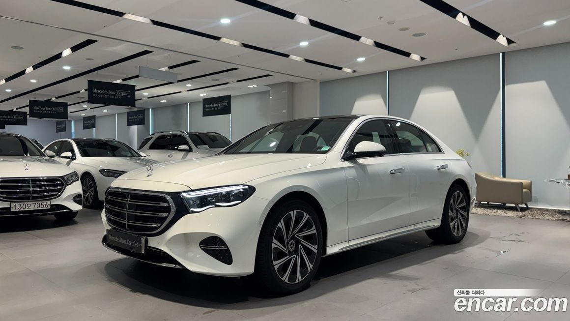 Mercedes-Benz E-Class E300 4MATIC Exclusive, 2025