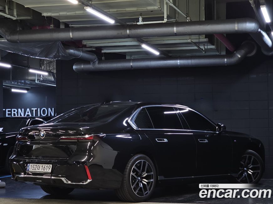 BMW 7-Series 740i xDrive M Sport, 2024