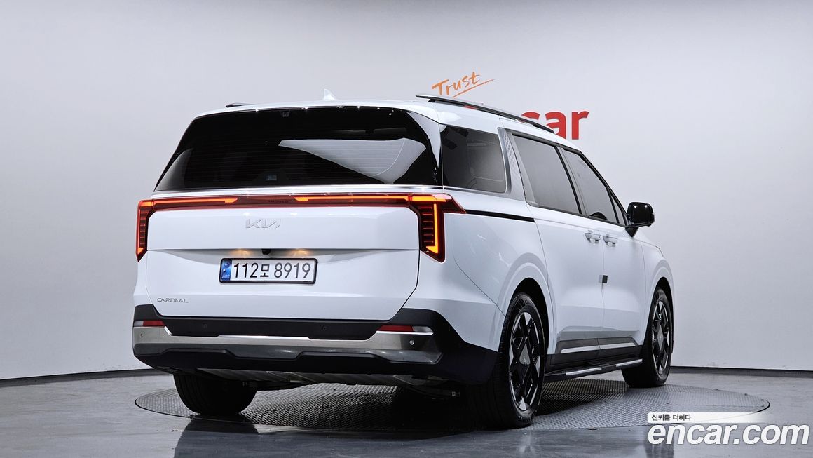 Kia Carnival 7-Seater Signature, 2025