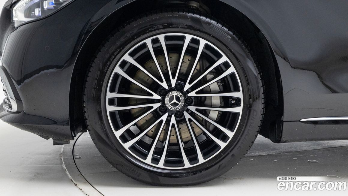 Mercedes-Benz S-Class S350 d 4MATIC, 2025