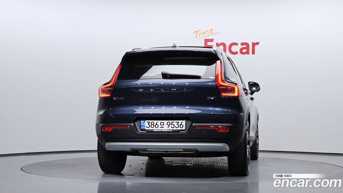 Volvo XC40 B4 Inscription, 2022
