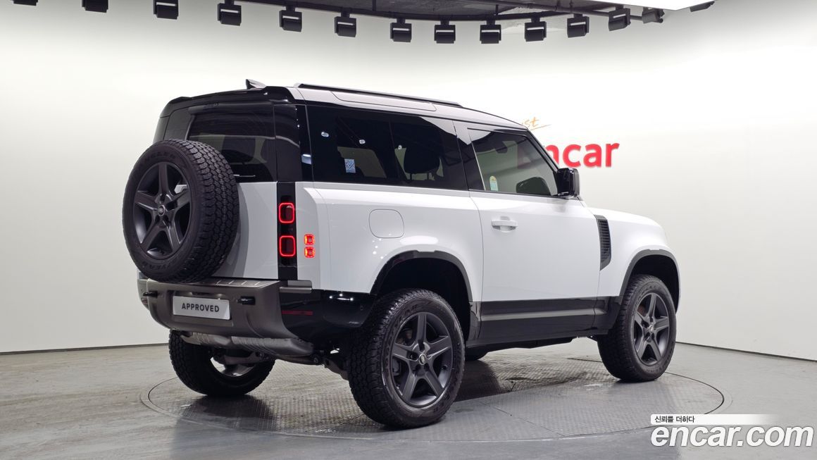 Land Rover Defender 90 D250 X-Dynamic SE, 2025