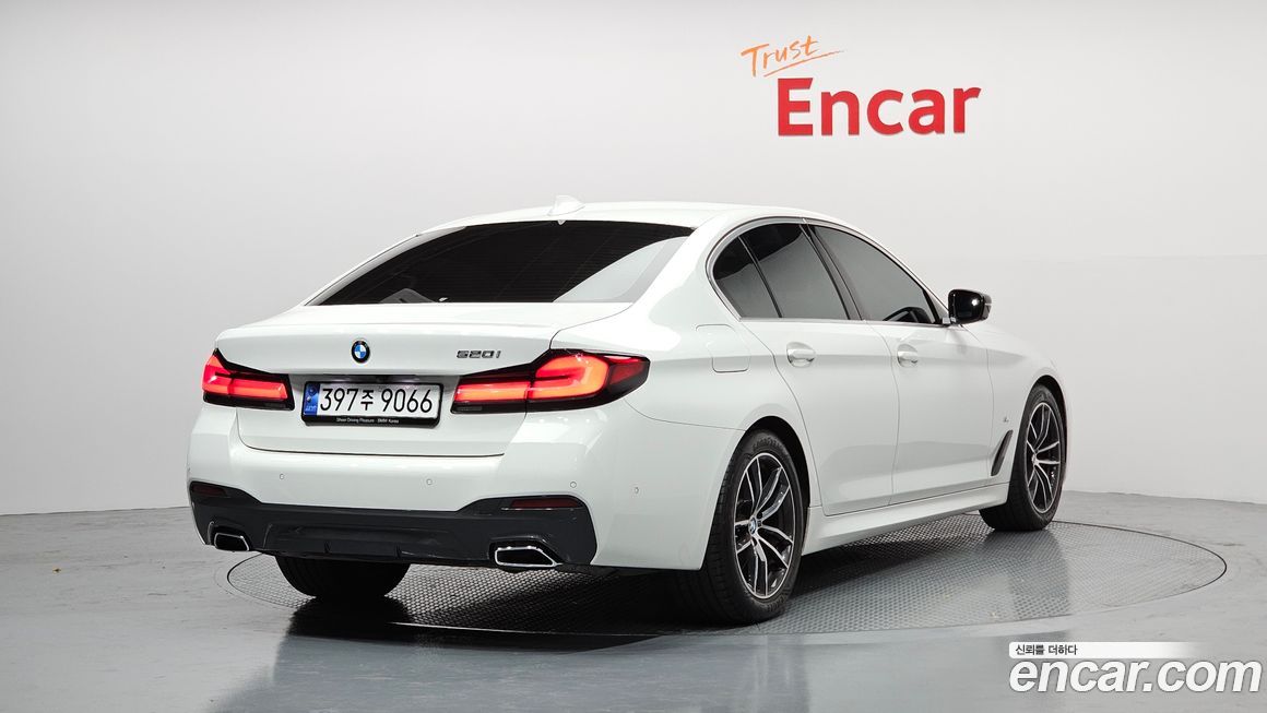 BMW 5-Series 520i M Sport, 2023