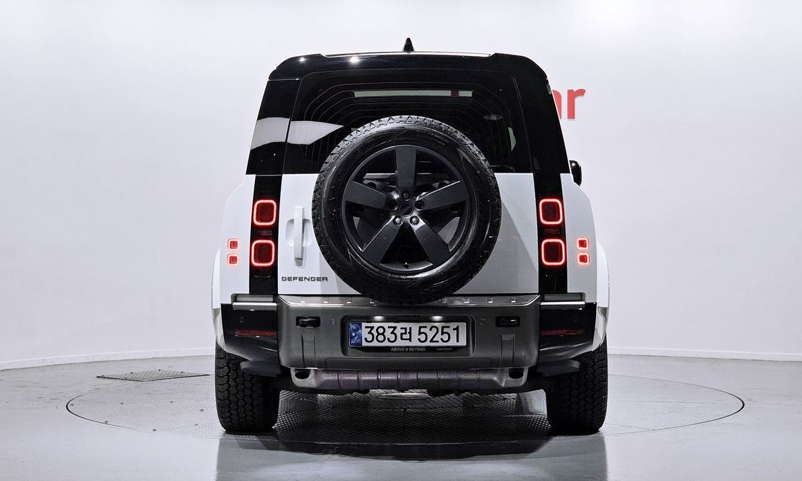 Land Rover Defender 130 P400 X-Dynamic HSE, 2024
