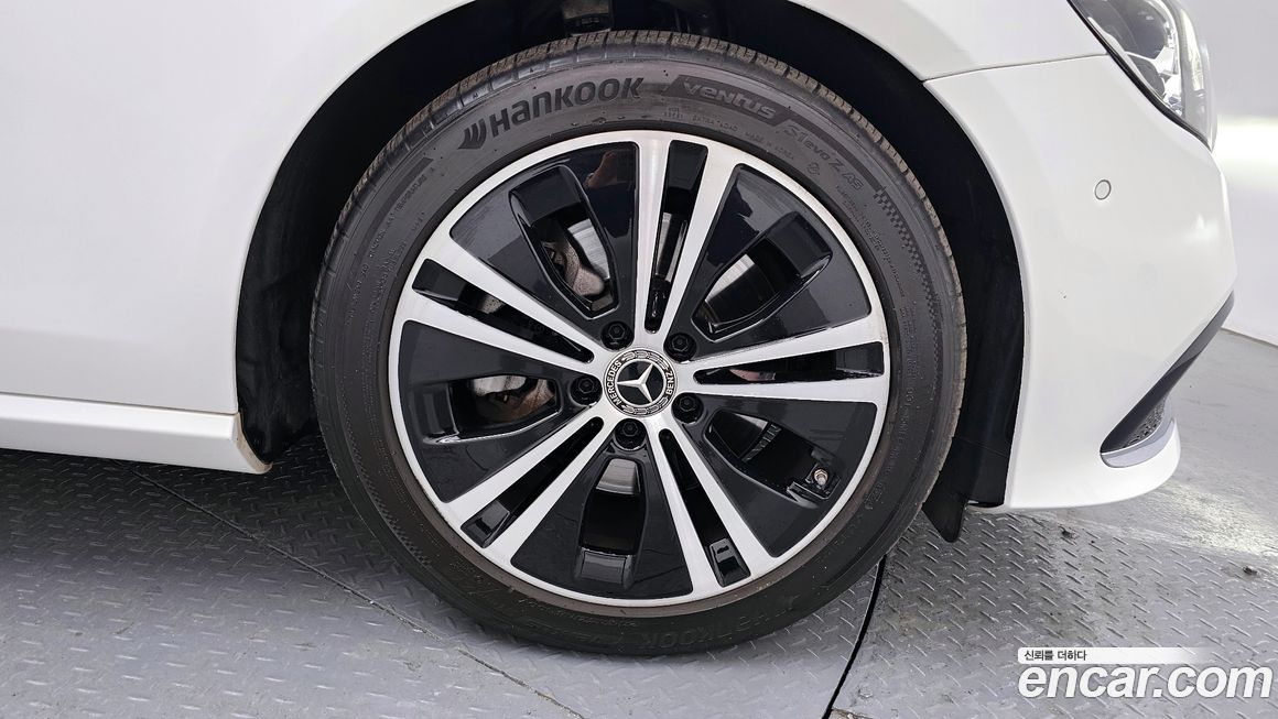 Mercedes-Benz E-Class E250 Avantgarde, 2022