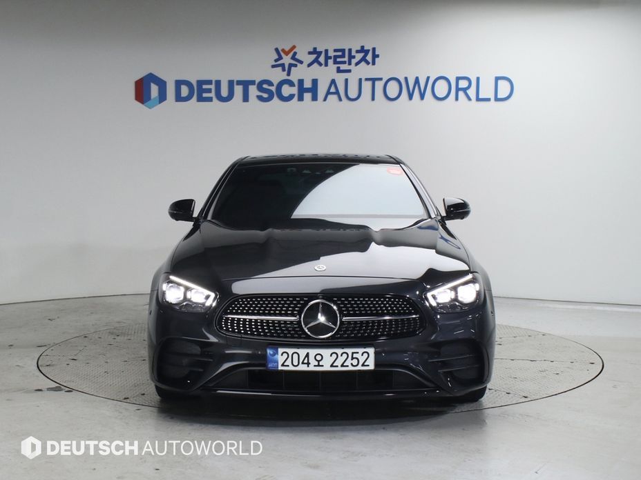 Mercedes-Benz E-Class E350 4MATIC AMG Line, 2023