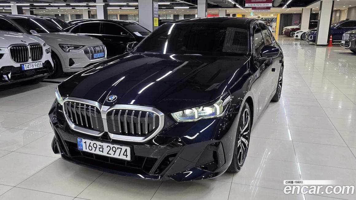 BMW 5-Series 530i xDrive M Sport, 2025