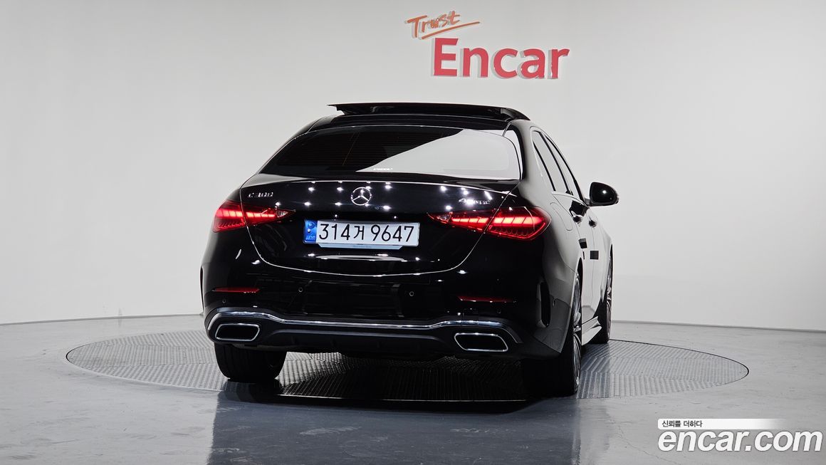 Mercedes-Benz C-Class C300 4MATIC AMG Line, 2023