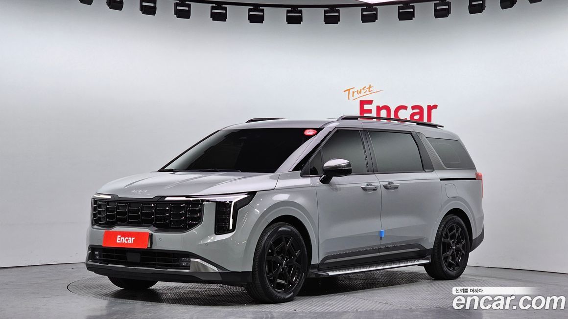 Kia Carnival 9-Seater Gravity, 2024