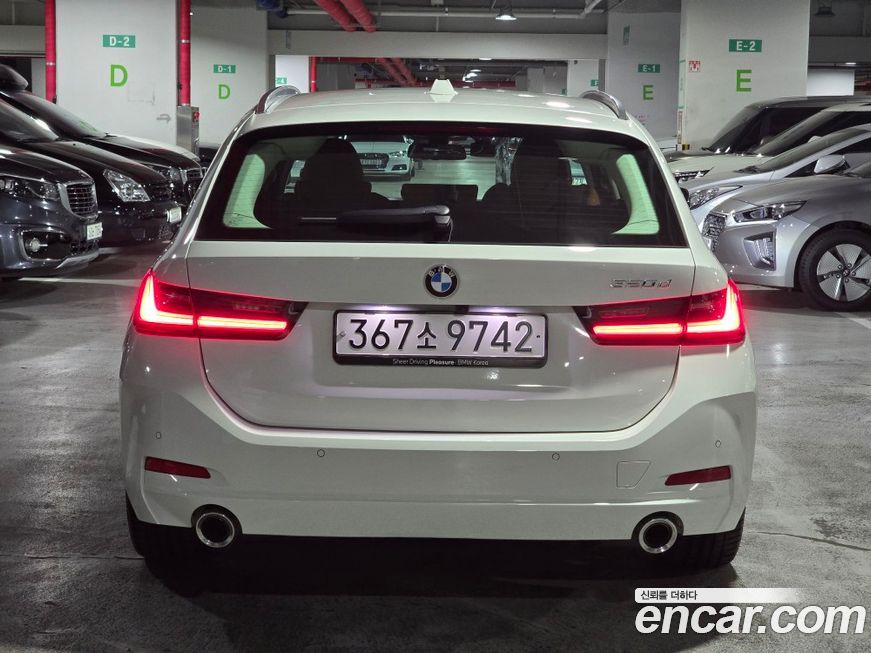 BMW 3-Series 320d, 2025