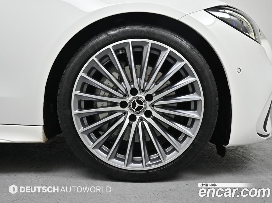 Mercedes-Benz C-Class C300 4MATIC AMG Line, 2023