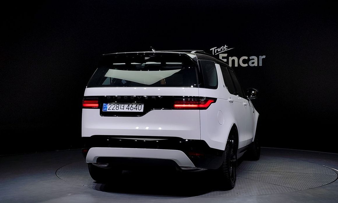 Land Rover Discovery P360 Dynamic HSE, 2024