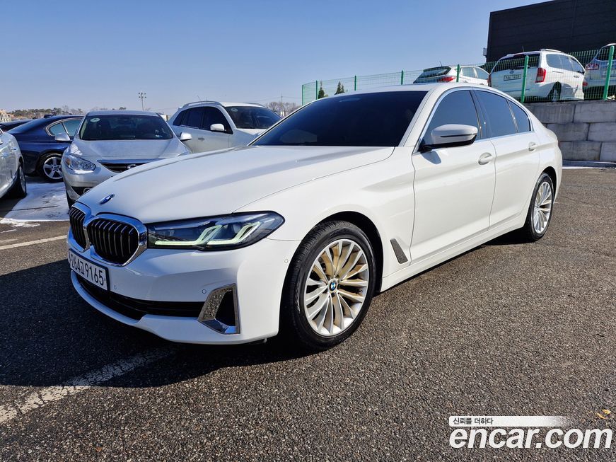 BMW 5-Series 523d xDrive Luxury, 2022