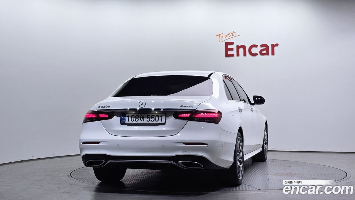 Mercedes-Benz E-Class E220d 4MATIC AMG Line, 2023