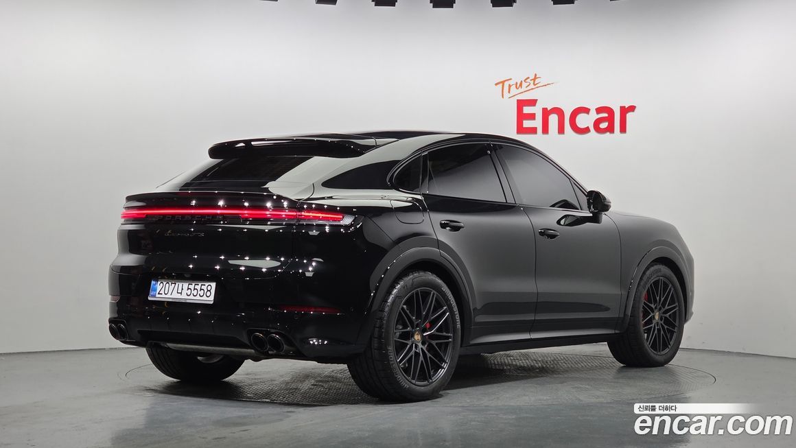 Porsche Cayenne 4.0 GTS Coupe, 2025