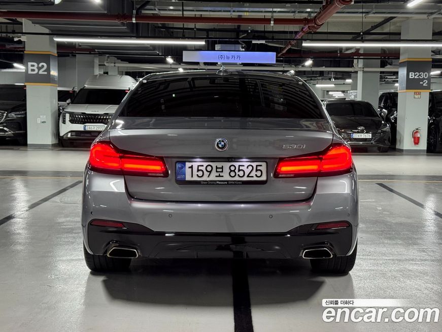 BMW 5-Series 530i M Sport Package, 2023