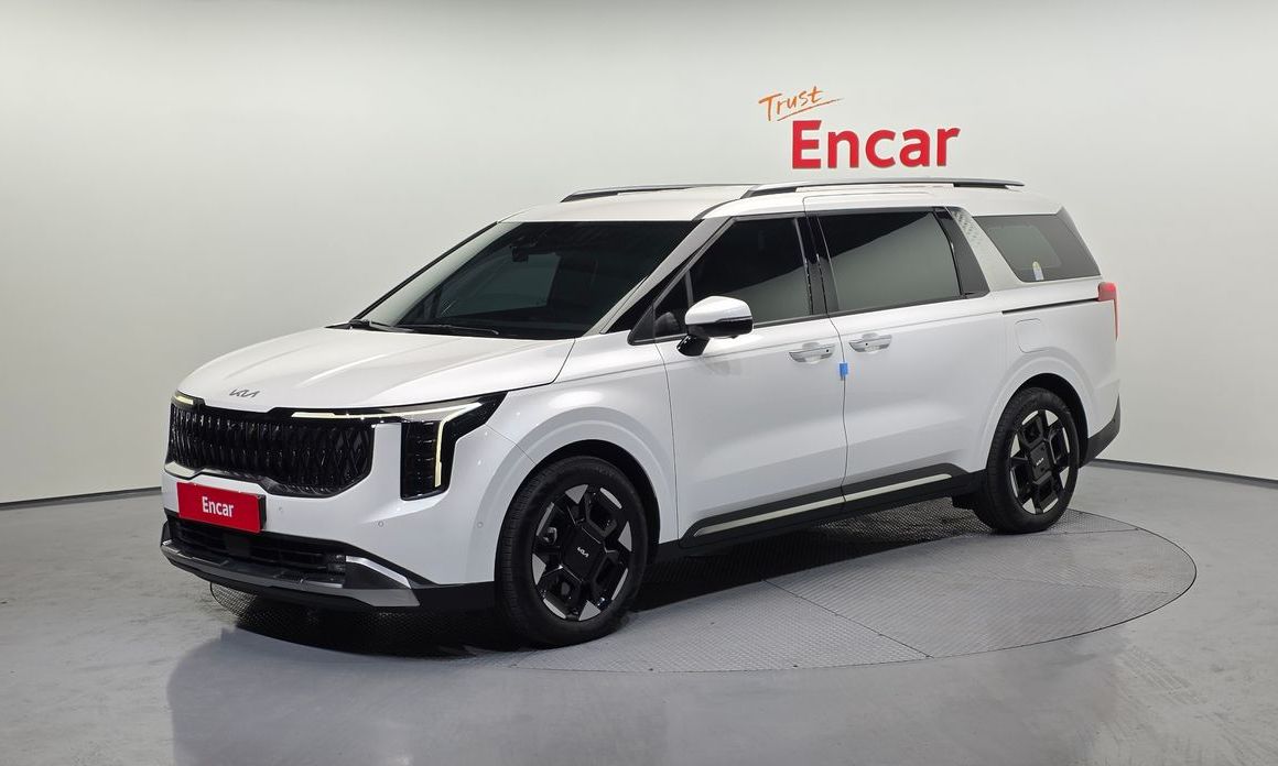 Kia Carnival 9-Seater Signature, 2024