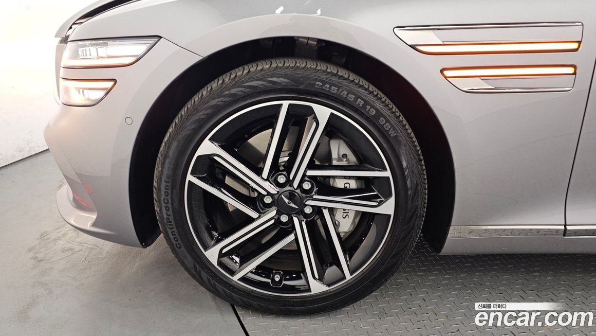 Genesis G80 Gasoline 2.5 Turbo AWD, 2025