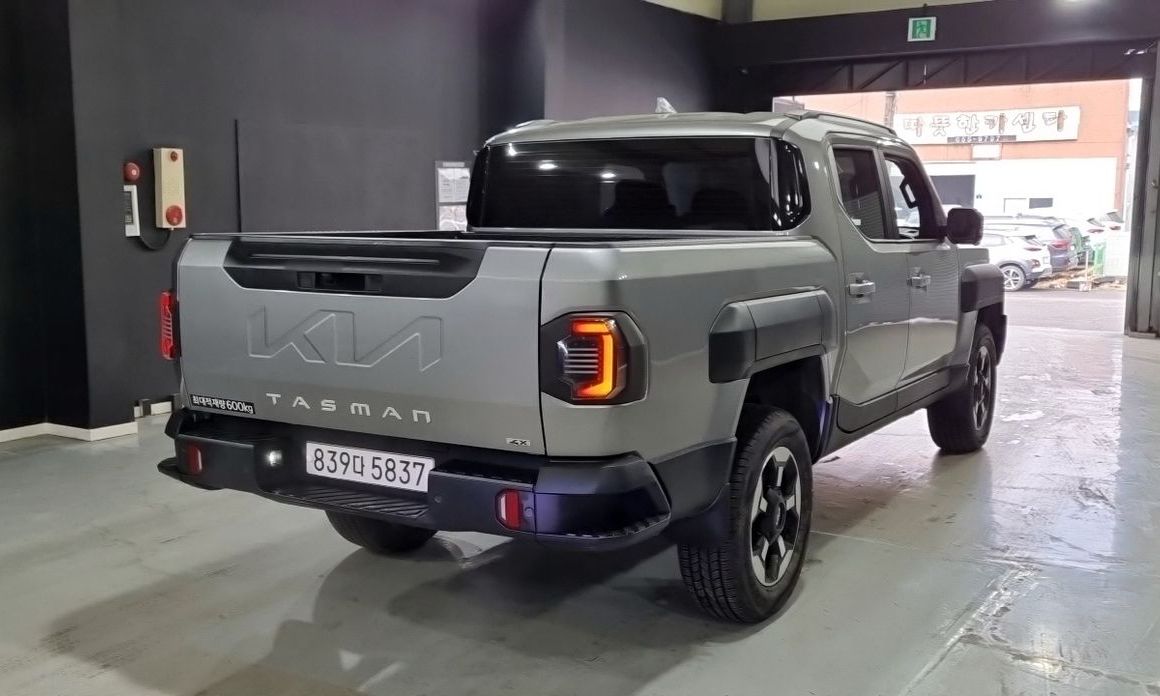 Kia Tasman 2.5T Gasoline 4WD, 2026
