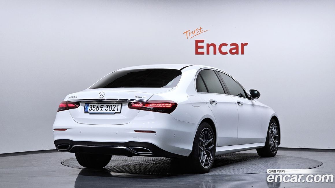 Mercedes-Benz E-Class E220d 4MATIC AMG Line, 2023
