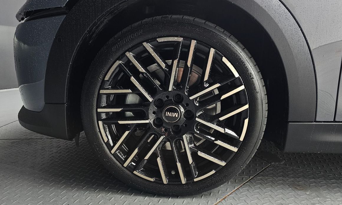 Mini Cooper Convertible Favoured, 2025