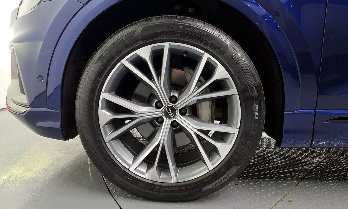 Audi Q8 55 TFSI Quattro Premium, 2022