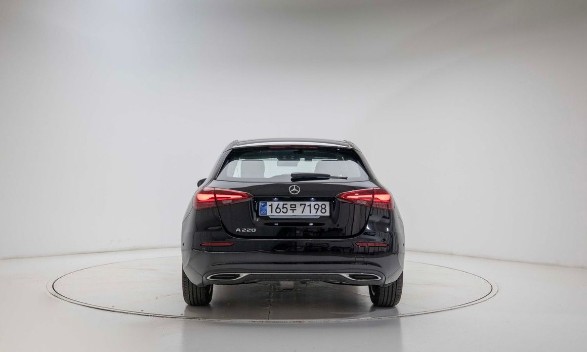 Mercedes-Benz A-Class A220 Hatchback, 2024