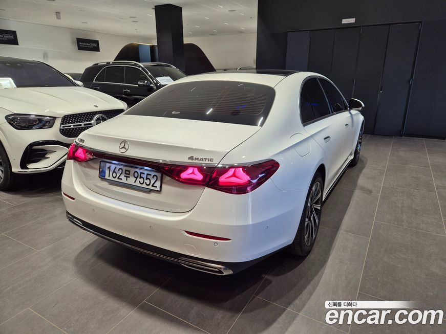 Mercedes-Benz E-Class E300 4MATIC Exclusive, 2024