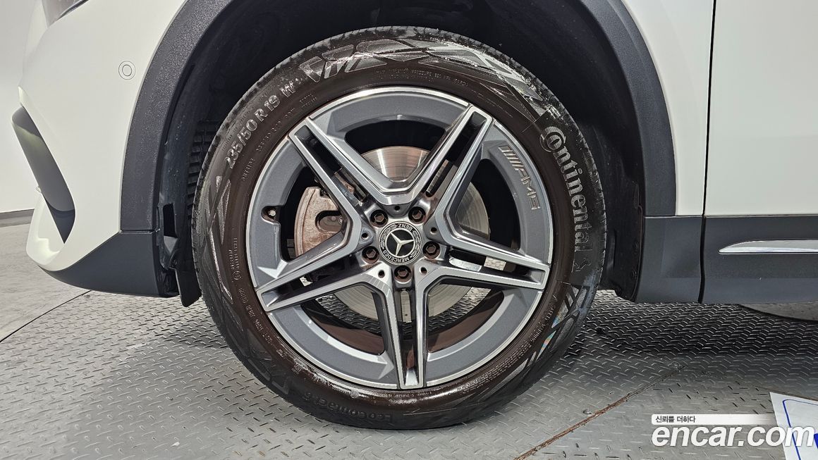Mercedes-Benz GLA-Class GLA250 4MATIC, 2022