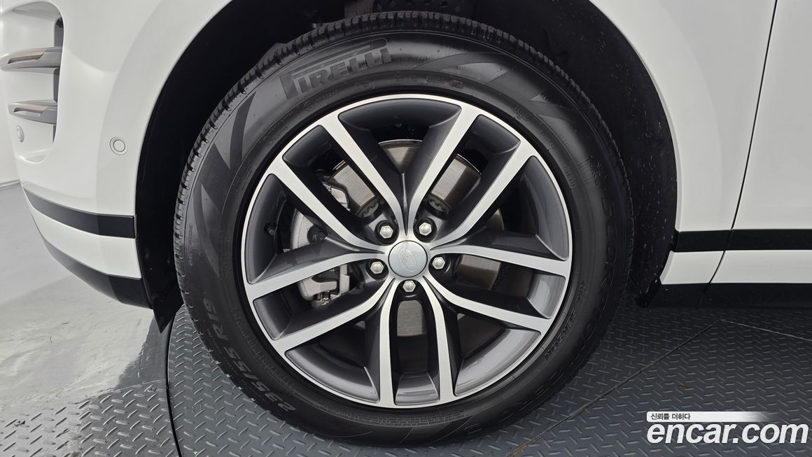 Land Rover Range Rover Evoque P250 Dynamic SE, 2024