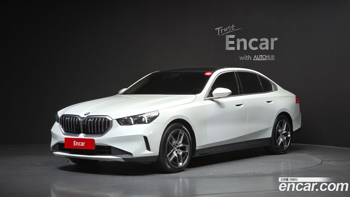 BMW 5-Series 520i, 2024