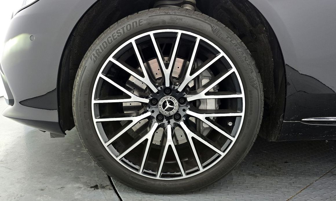 Mercedes-Benz S-Class S580L 4MATIC, 2025