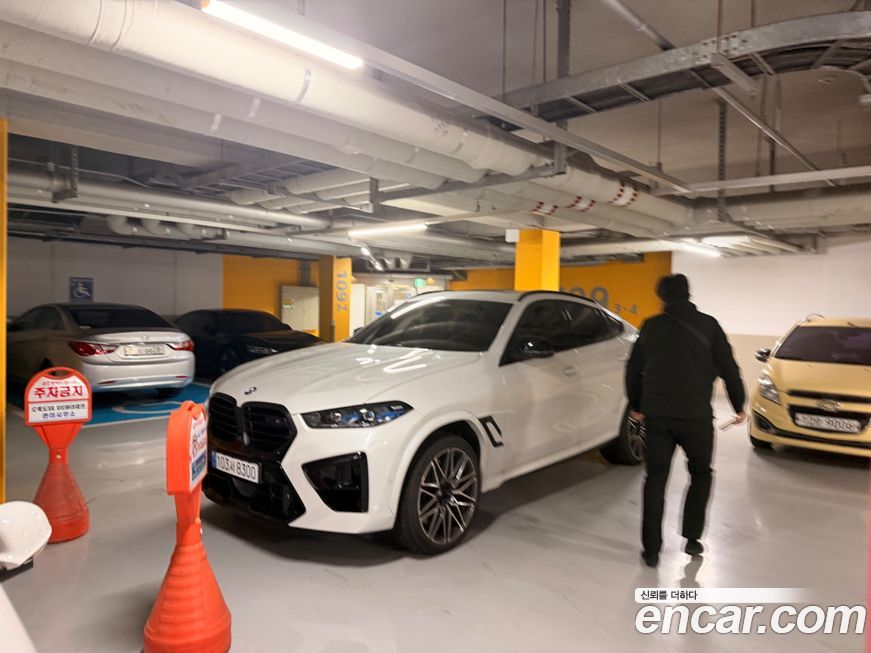 BMW X6M 4.4 Competition, 2024