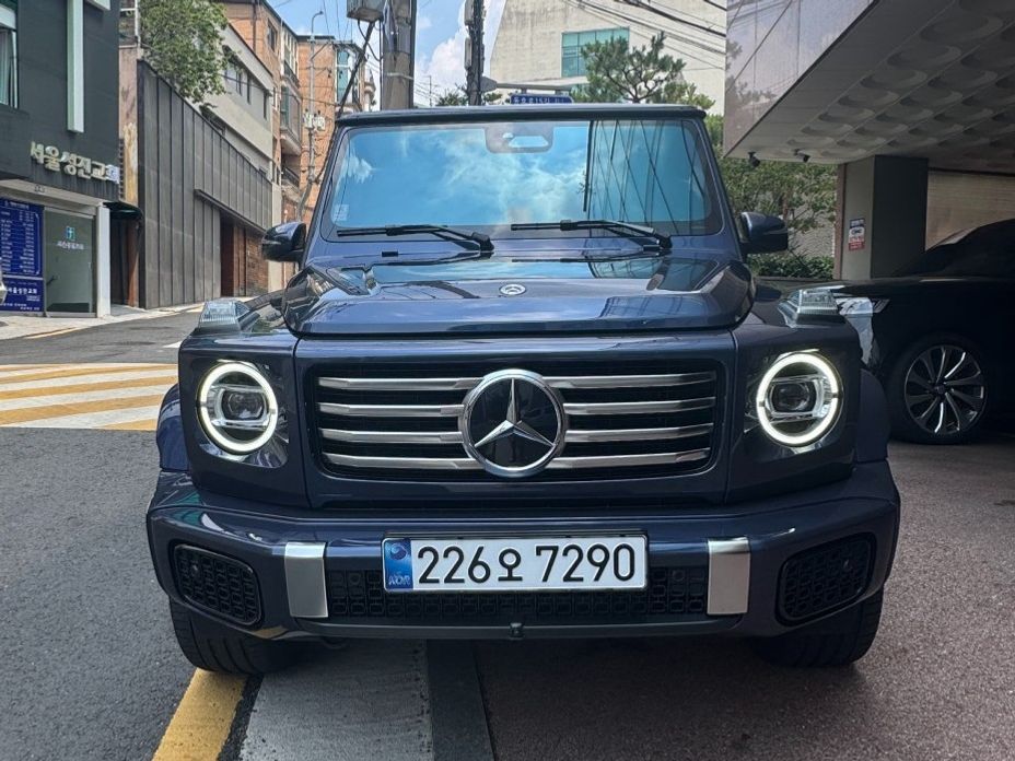 Mercedes-Benz G-Class G450d, 2025
