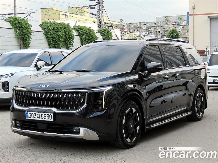 Kia Carnival 7-Seater Signature, 2024