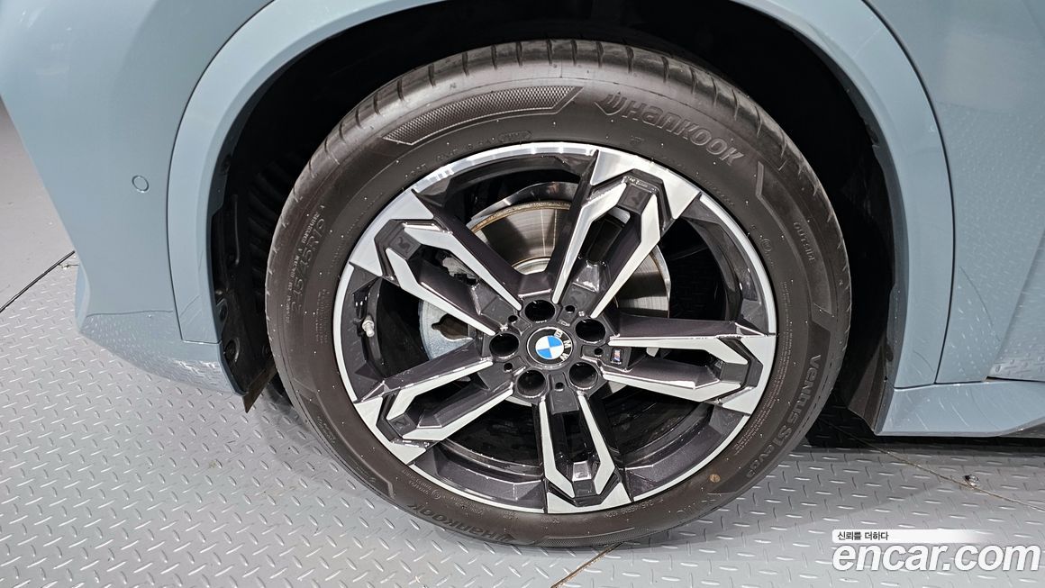 BMW X1 xDrive 20i M Sport, 2025