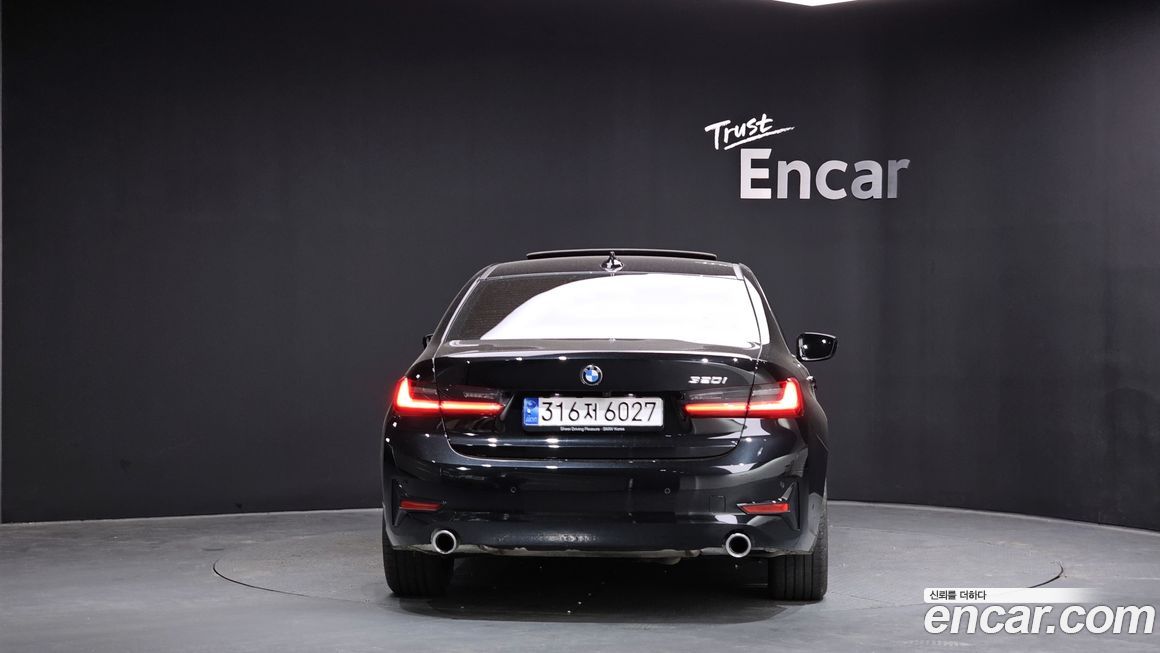 BMW 3-Series 320i, 2022