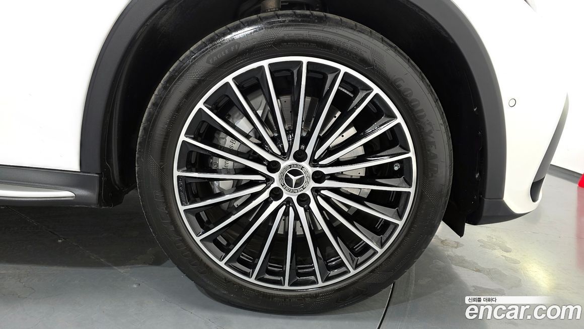 Mercedes-Benz GLC-Class GLC300 4MATIC AMG Line, 2024