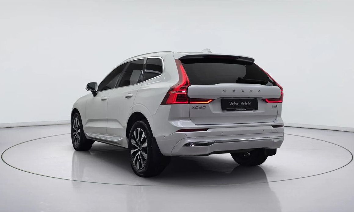 Volvo XC60 B5 Ultimate Bright, 2024